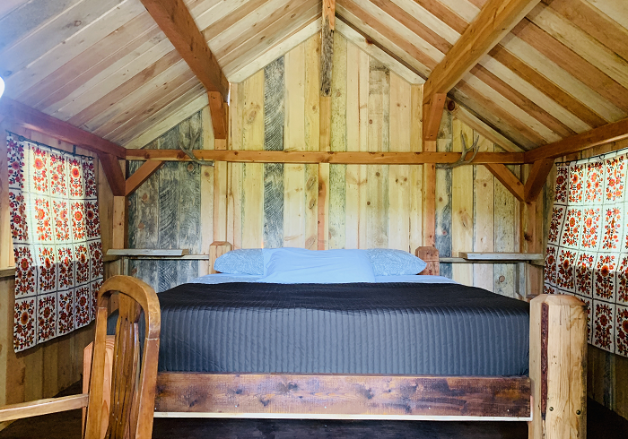 08king_bed_in_king_cabin_gallery__5d2e350687838